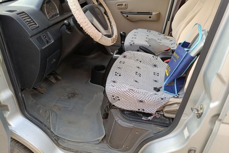 Used FAW Jiabao V75 2015 1.0L Standard Version DAM10AR Left Front Seat