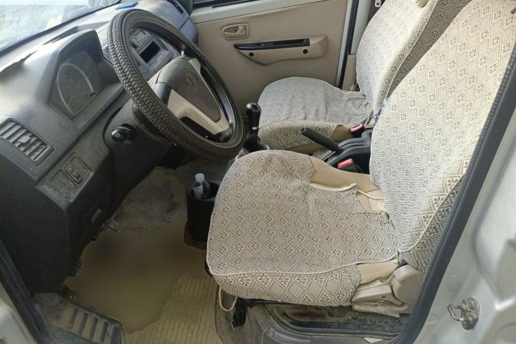 Used FAW Jiabao V75 2015 1.0L Standard Version DAM10AR Left Front Seat