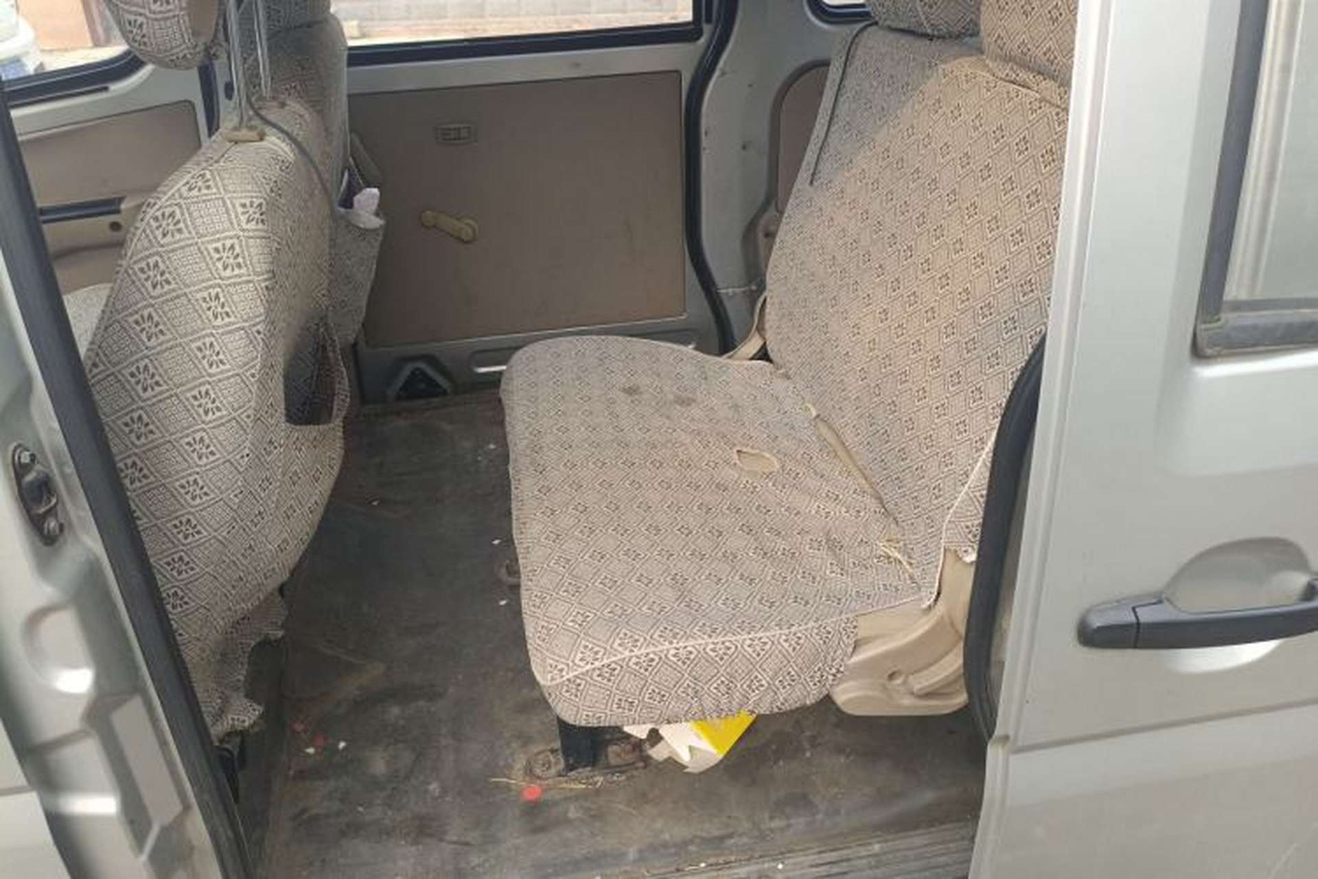 Used FAW Jiabao V75 2015 1.0L Standard Version DAM10AR Left Rear Seat
