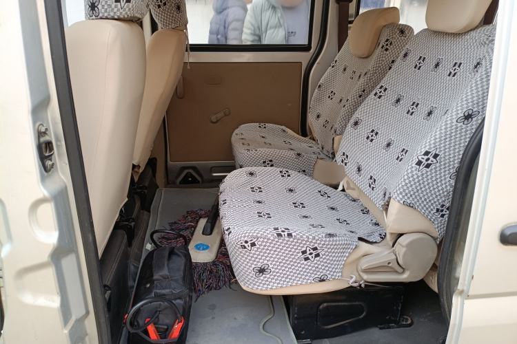 Used FAW Jiabao V75 2015 1.0L Standard Version DAM10AR Left Rear Seat