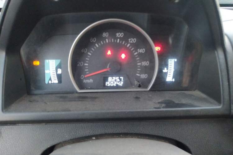 Used FAW Jiabao V75 2015 1.0L Standard Version DAM10AR Odometer Close Up