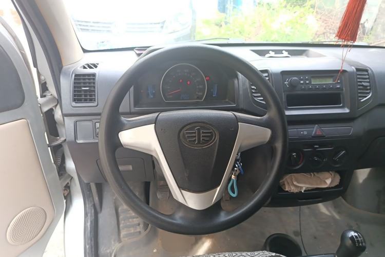 Used FAW Jiabao V75 2015 1.0L Standard Version DAM10AR Steering Wheel