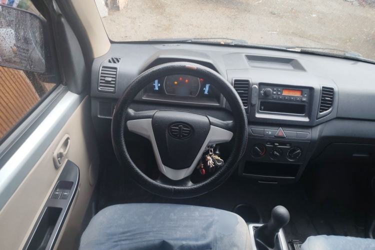Used FAW Jiabao V75 2015 1.0L Standard Version DAM10AR Steering Wheel