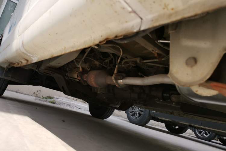 Used FAW Jiabao V75 2015 1.0L Standard Version DAM10AR Chassis Rear Left