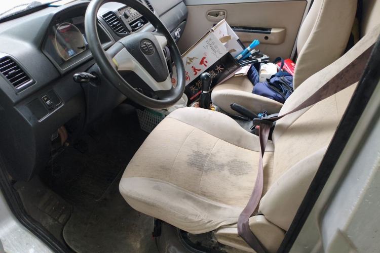 Used FAW Jiabao V77 2015 1.3L Commercial Version CA4GX13 Left Front Seat