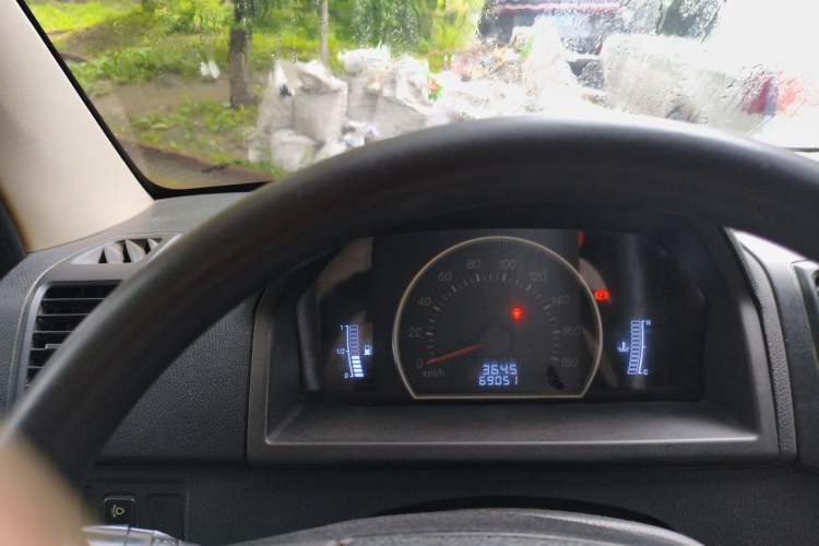 Used FAW Jiabao V77 2015 1.3L Commercial Version CA4GX13 Odometer Close Up
