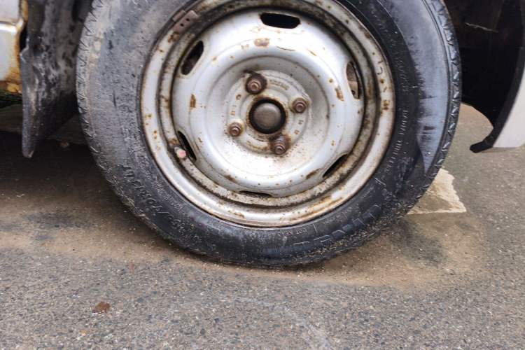 Used FAW Jiabao V77 2015 1.3L Commercial Version CA4GX13 Right Front Wheel Hub