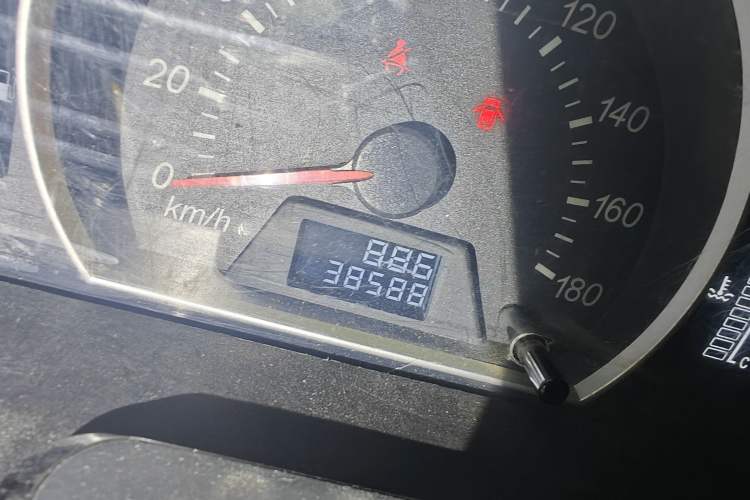 Used FAW Jiabao V77 2015 1.3L Commercial Version CA4GX13 Odometer Close Up
