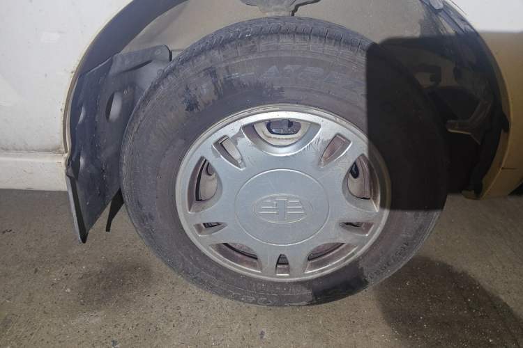 Used FAW Jiabao V77 2015 1.3L Commercial Version CA4GX13 Right Front Wheel Hub