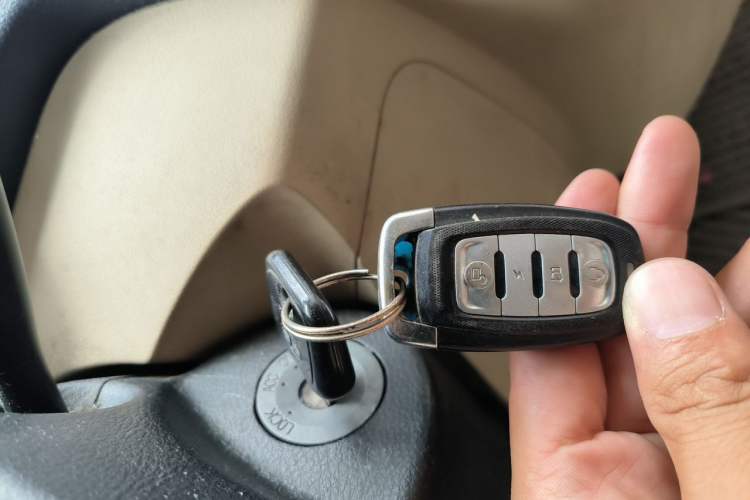 Used FAW Jiabao V80 2013 1.3L Business Comfort Model CA4GX13 Vehicle Key