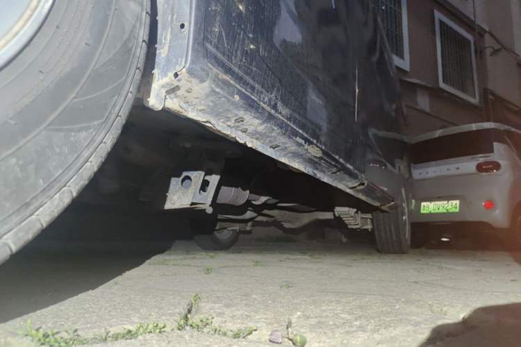 Used FAW Jiabao V80 2013 1.3L Business Comfort Model CA4GX13 Chassis Front Left