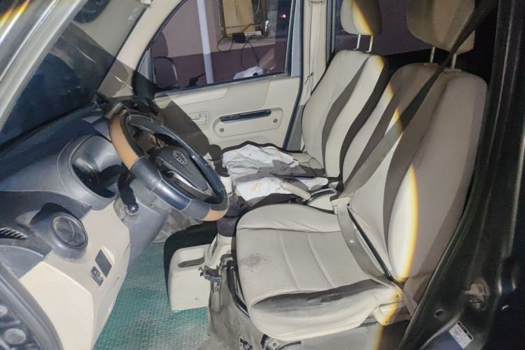 Used FAW Jiabao V80 2013 1.3L Business Comfort Model CA4GX13 Left Front Seat