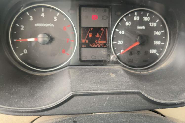 Used FAW Jiabao V80 2013 1.3L Business Comfort Model CA4GX13 Odometer Close Up