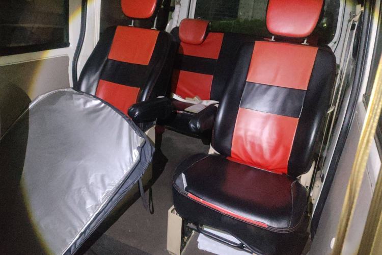 Used FAW Jiabao V80 2013 1.3L Business Comfort Model CA4GX13 Left Rear Seat