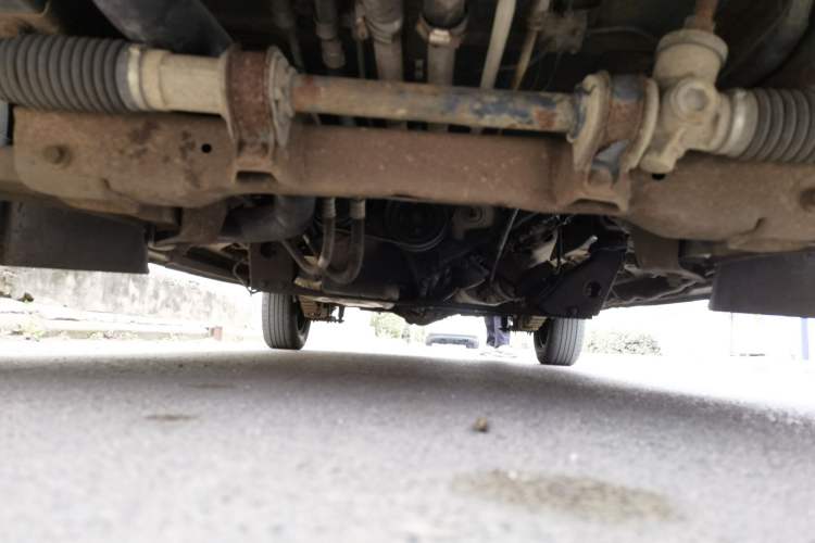 Used FAW Jiabao V80 2014 1.5L Logistics Comfort Model Chassis Front