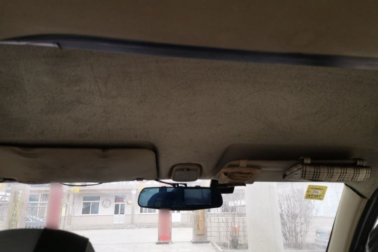 Used FAW Jiabao V80 2014 1.5L Logistics Comfort Model Headliner