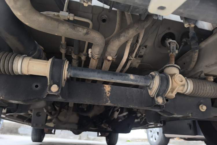 Used FAW Jiabao V80 2014 1.5L Extended All-in-One Standard Version Chassis Front