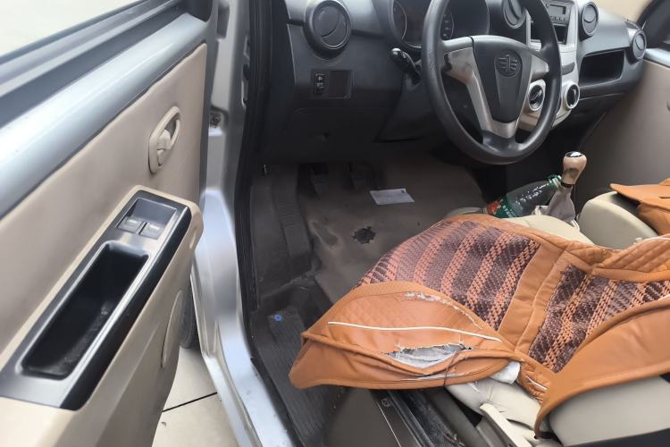 Used FAW Jiabao V80 2014 1.5L Extended All-in-One Standard Version Driver Seat