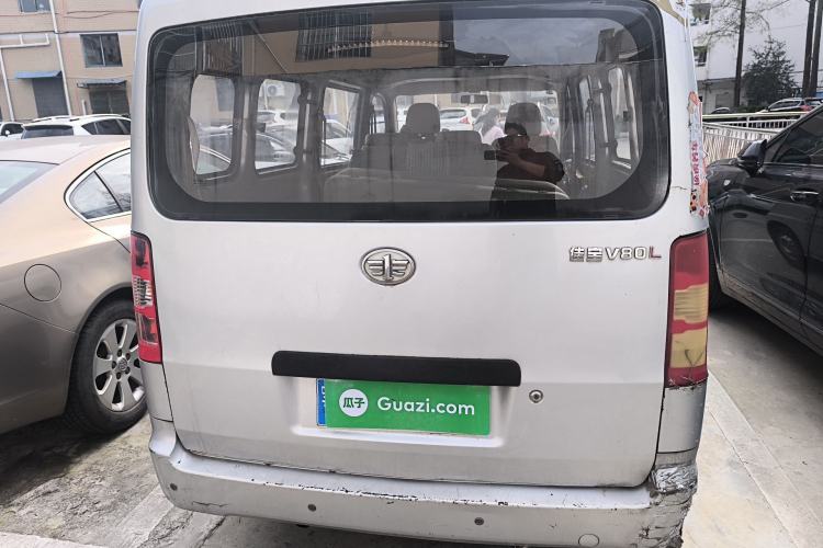 Used FAW Jiabao V80 2014 1.5L Extended All-in-One Standard Version Rear