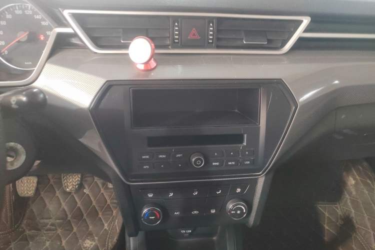 Used FAW Junpai A50 2018 1.5L Manual Standard Edition Audio And AC Panel