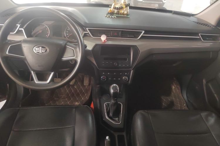 Used FAW Junpai A50 2018 1.5L Manual Standard Edition Center Console