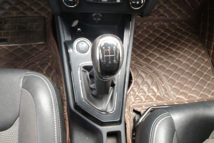 Used FAW Junpai A50 2018 1.5L Manual Luxury Model Gear Lever