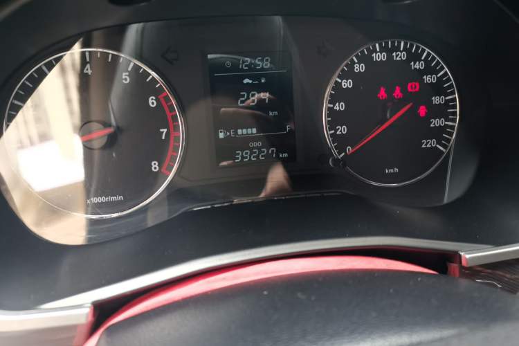 Used FAW Junpai A50 2018 1.5L Manual Standard Edition Odometer Close Up