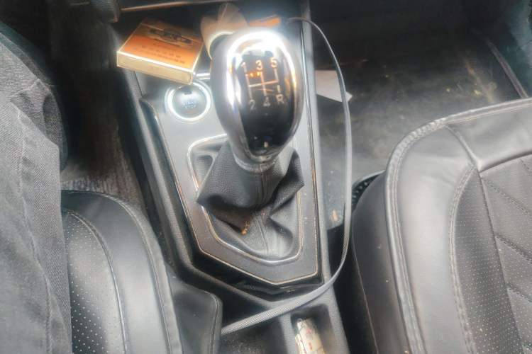 Used FAW Junpai A50 2018 1.5L Manual Luxury Model Gear Lever