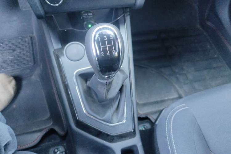 Used FAW Junpai A50 2018 1.5L Manual Comfort Model Gear Lever