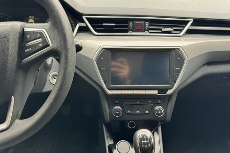 Used FAW Junpai A50 2018 1.5L Manual SmartConnect Comfort Version Interior 3