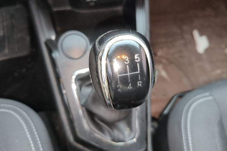 Used FAW Junpai A50 2018 1.5L Manual Comfort Model Gear Lever