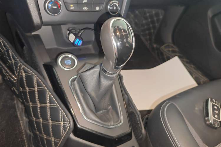 Used FAW Junpai A50 2018 1.5L Manual Luxury Model Gear Lever