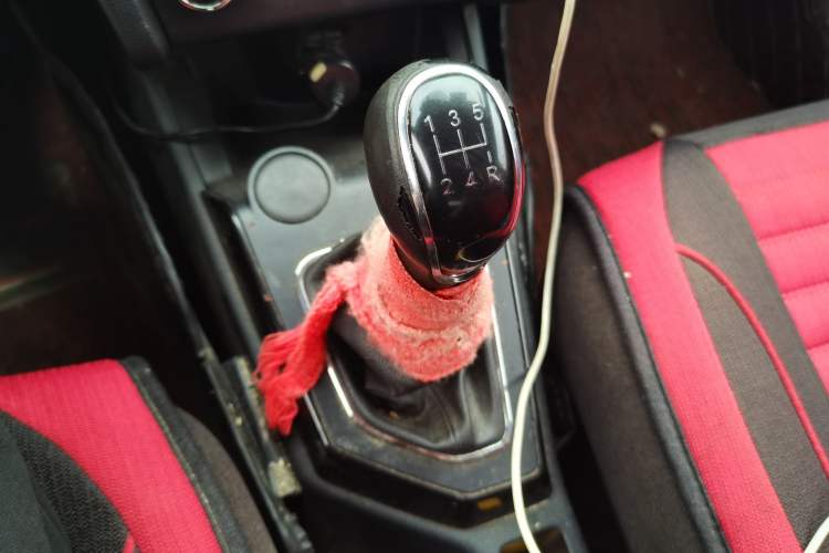 Used FAW Junpai A50 2018 1.5L Manual Comfort Model Gear Lever