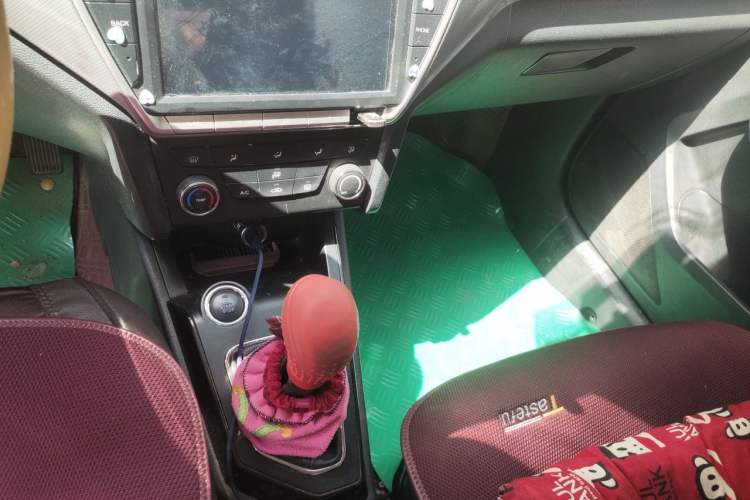 Used FAW Junpai A50 2018 1.5L Manual Comfort Model Gear Lever