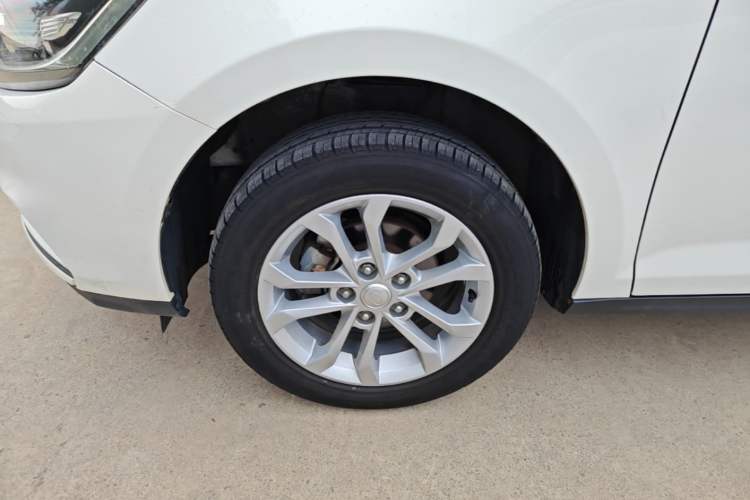 Used FAW Junpai A50 2018 1.5L Manual Comfort Model Left Front Wheel Hub