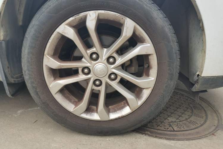 Used FAW Junpai A50 2018 1.5L Manual Comfort Model Right Front Wheel Hub