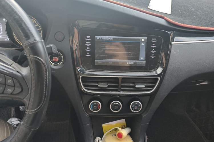 Used FAW Junpai A70 2016 1.6L Manual Luxury Edition Audio And AC Panel
