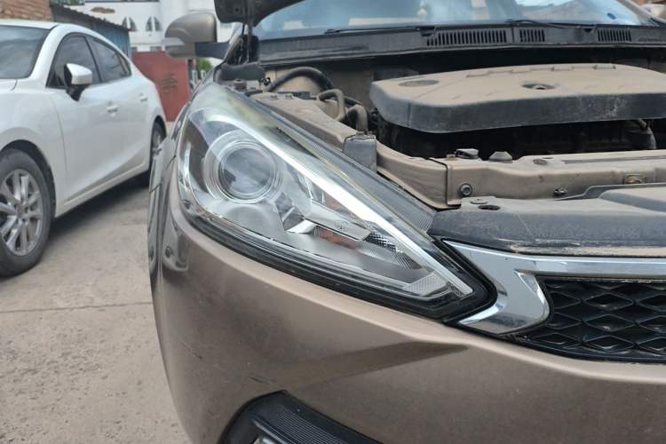 Used FAW Junpai A70 2016 1.6L Manual Luxury Edition Right Front Headlight