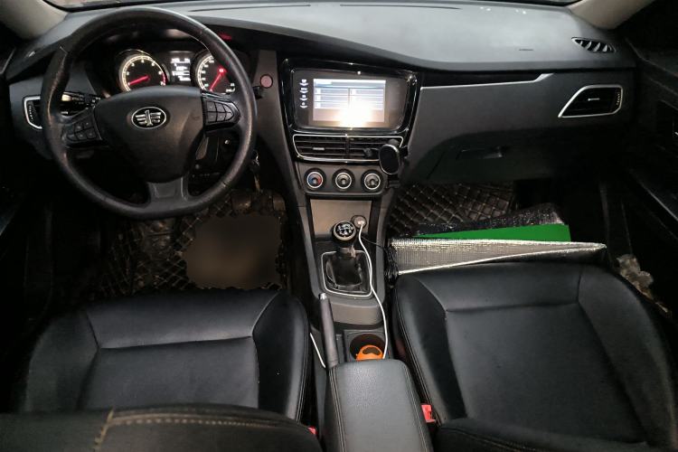 Used FAW Junpai A70 2016 1.6L Manual Tech Model Center Console