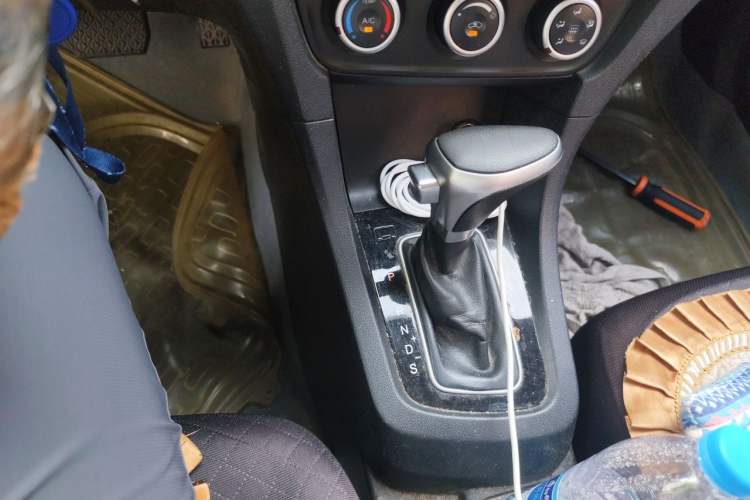 Used FAW Junpai A70 2016 1.6L Automatic Base Version Gear Lever