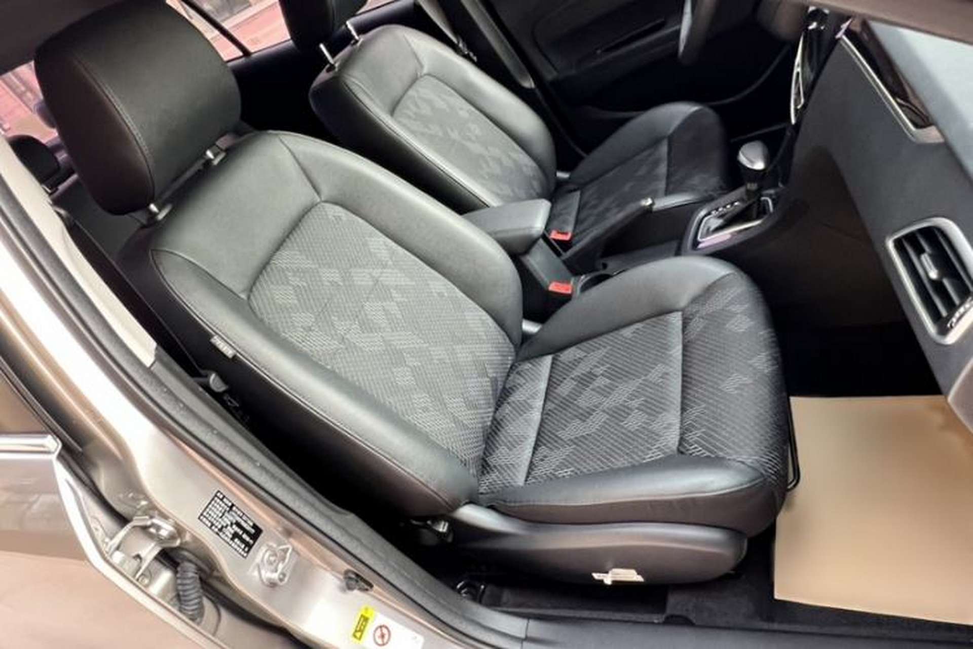 Used FAW Junpai A70 2016 1.6L Automatic Luxury Model Interior 6