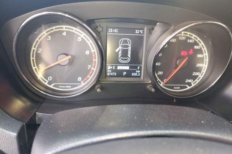 Used FAW Junpai A70 2016 1.6L Automatic Luxury Model Odometer Close Up