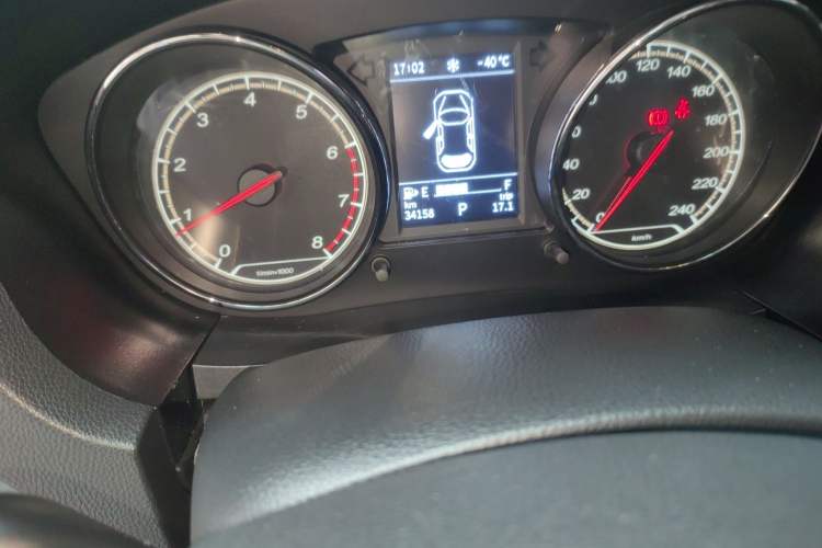 Used FAW Junpai A70 2016 1.6L Automatic Luxury Model Odometer Close Up
