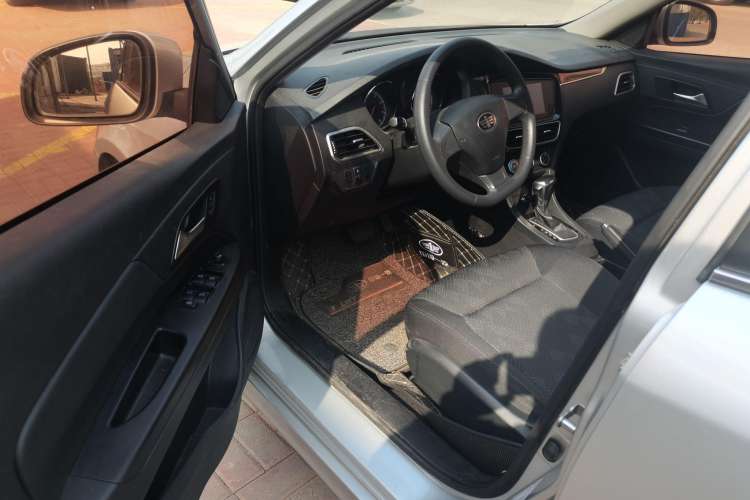 Used FAW Junpai A70 2016 1.6L Automatic Base Version Interior 2