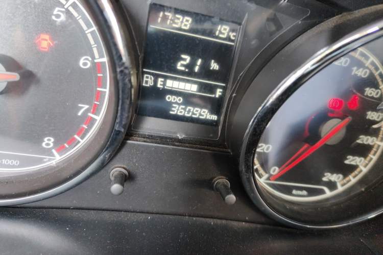 Used FAW Junpai A70 2016 1.6L Manual Tech Model Odometer Close Up