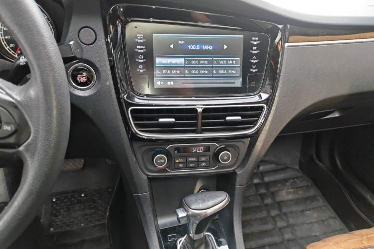 Used FAW Junpai A70 2016 1.6L Automatic Luxury Model Audio And AC Panel