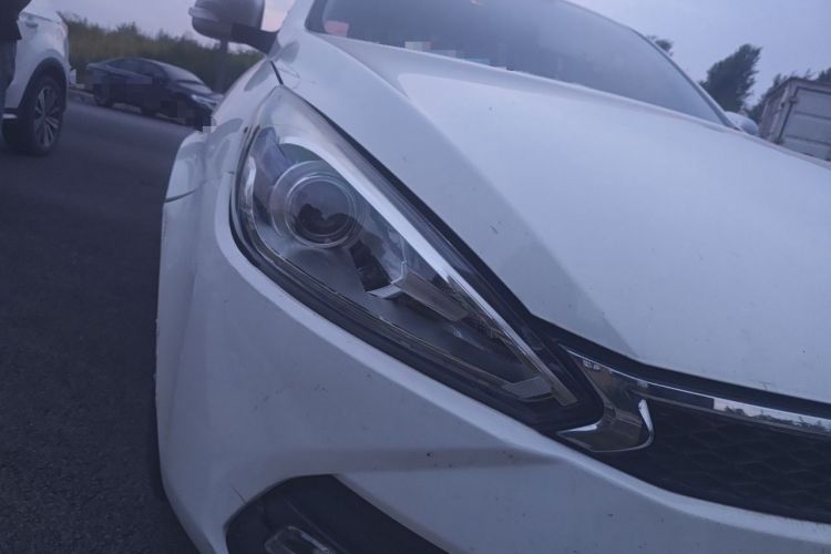 Used FAW Junpai A70 2016 1.6L Automatic Luxury Model Right Front Headlight