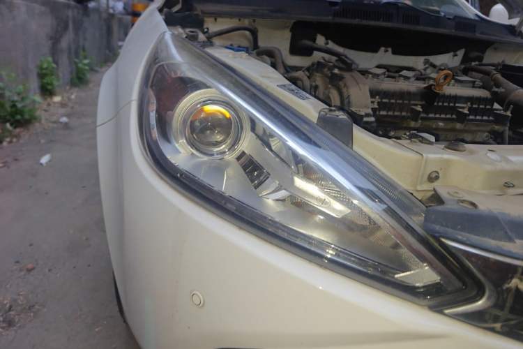 Used FAW Junpai A70 2016 1.6L Automatic Base Version Right Front Headlight