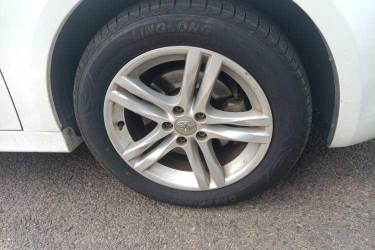 Used FAW Junpai A70 2016 1.6L Automatic Tech Version Right Front Wheel Hub