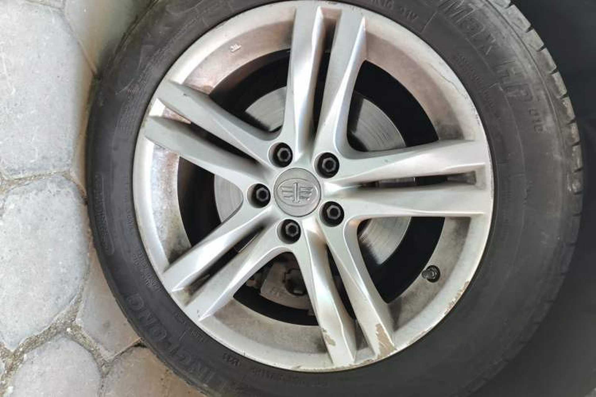 Used FAW Junpai A70 2016 1.6L Manual Luxury Edition Right Front Wheel Hub